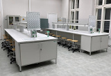 Stół laboratoryjny wyspowy dla 14 uczniów do szkolnej pracowni chemicznej